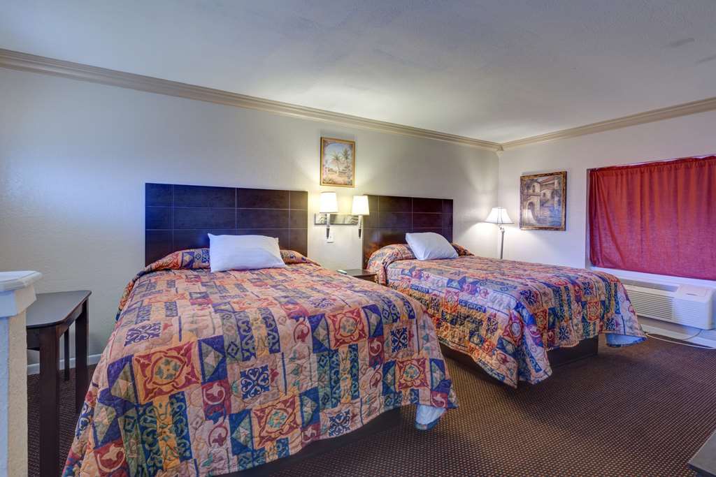 Scottish Inns Galveston Room photo